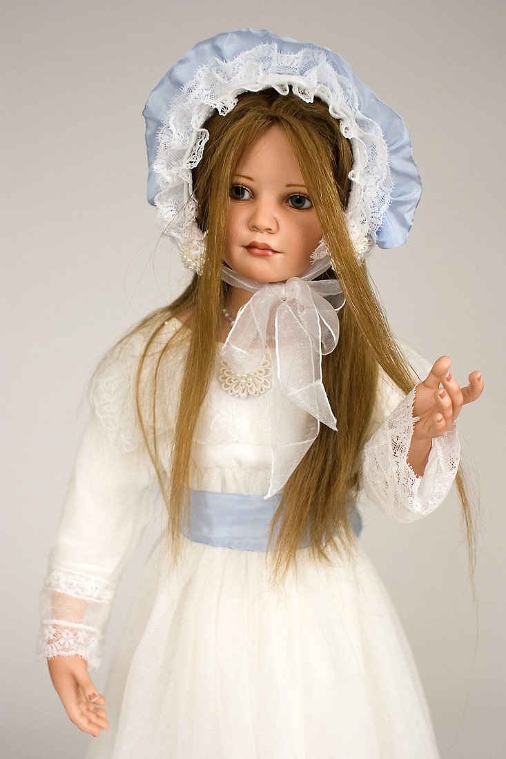 Half view photo of Priscilla, porcelain, art dolls by Tom Francirek and Andre Oliveira.