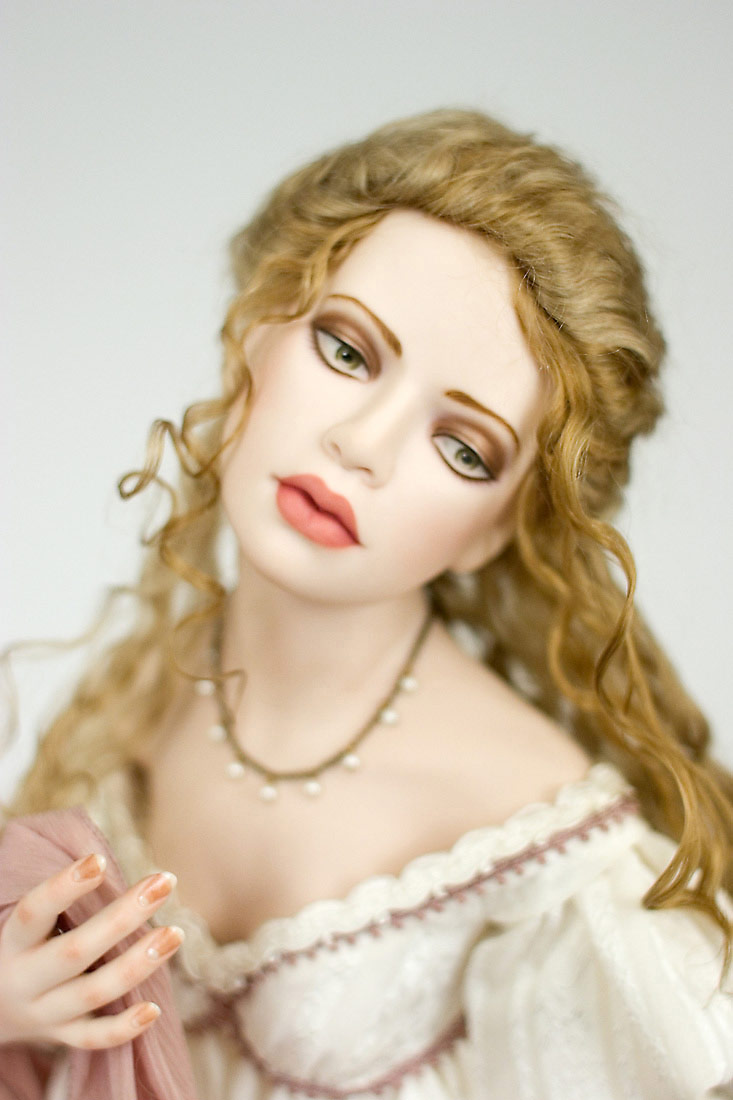 Close-up photo of Eve, porcelain, art dolls Eve by Tom Francirek and Andre Oliveira