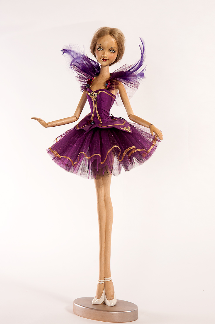 13288_1 Xenis Violet Ballerina Doll