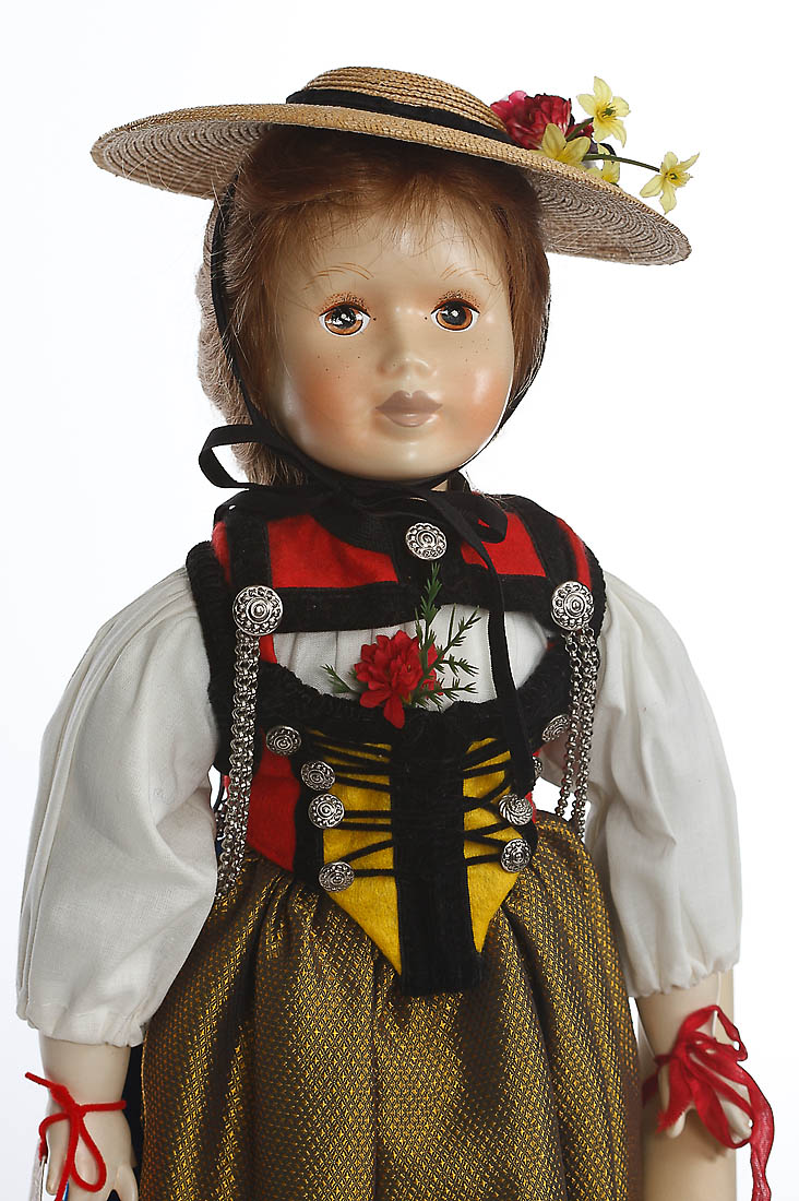 9084_2 Anker Dolls porcelain doll Mimi