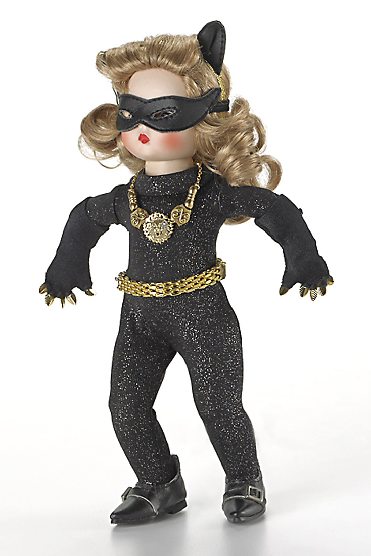 Catwoman  8'' Madame Alexander Doll New  from the DC Comics Series 