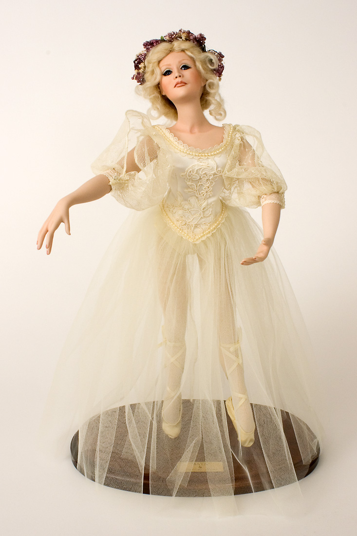 collectible porcelain ballerina dolls