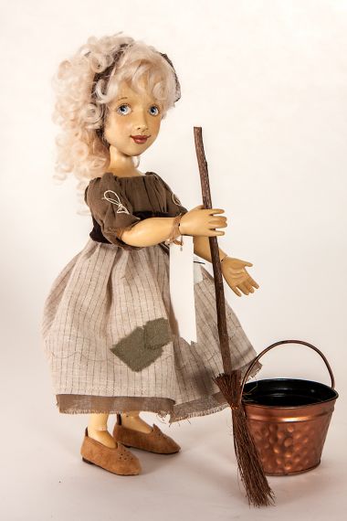 Detail image of Scullery Maid Cinderella wood art doll by Marlene Xenis