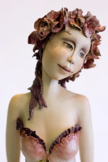 Llorna - collectible one of a kind paperclay art doll by doll artist Yvonne Flipse.