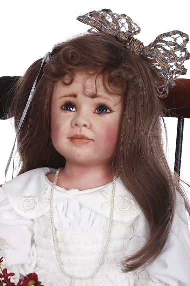 Collectible Limited Edition Other Media doll Elisabeth by Linda Murray